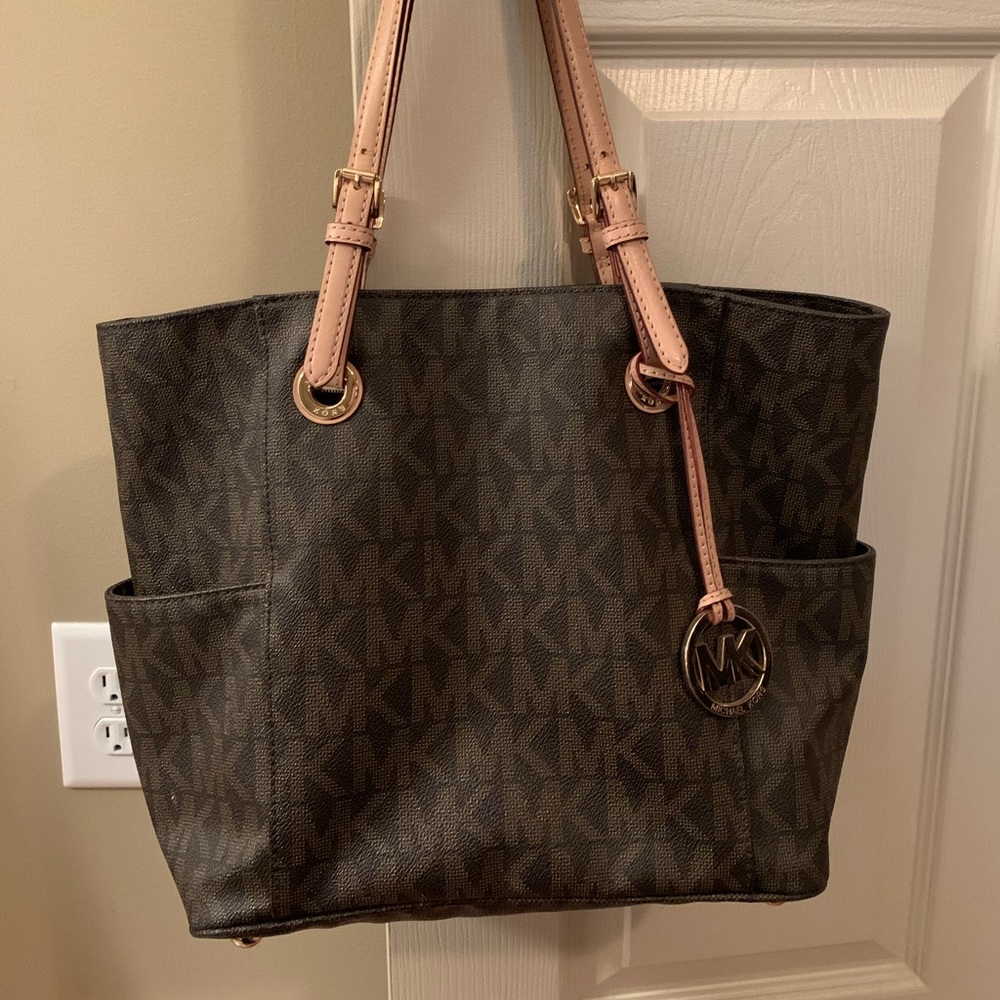 Michael Kors purse